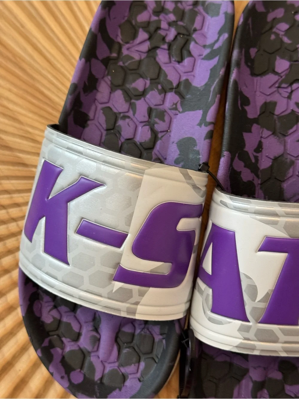 Hype Co. Kansas State University Wildcats Slydr Ncaa Sandals Beach Slides NWOT